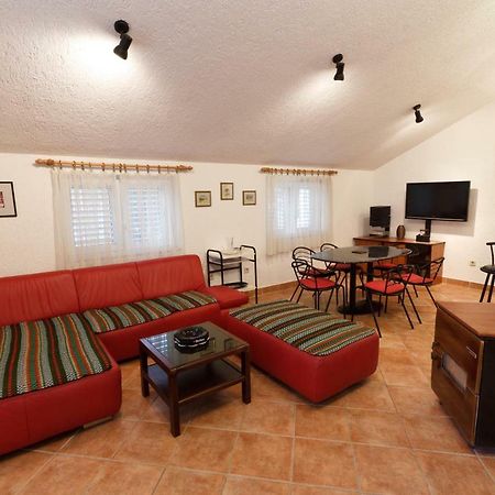 Apartmani Rasan Malinska Luaran gambar