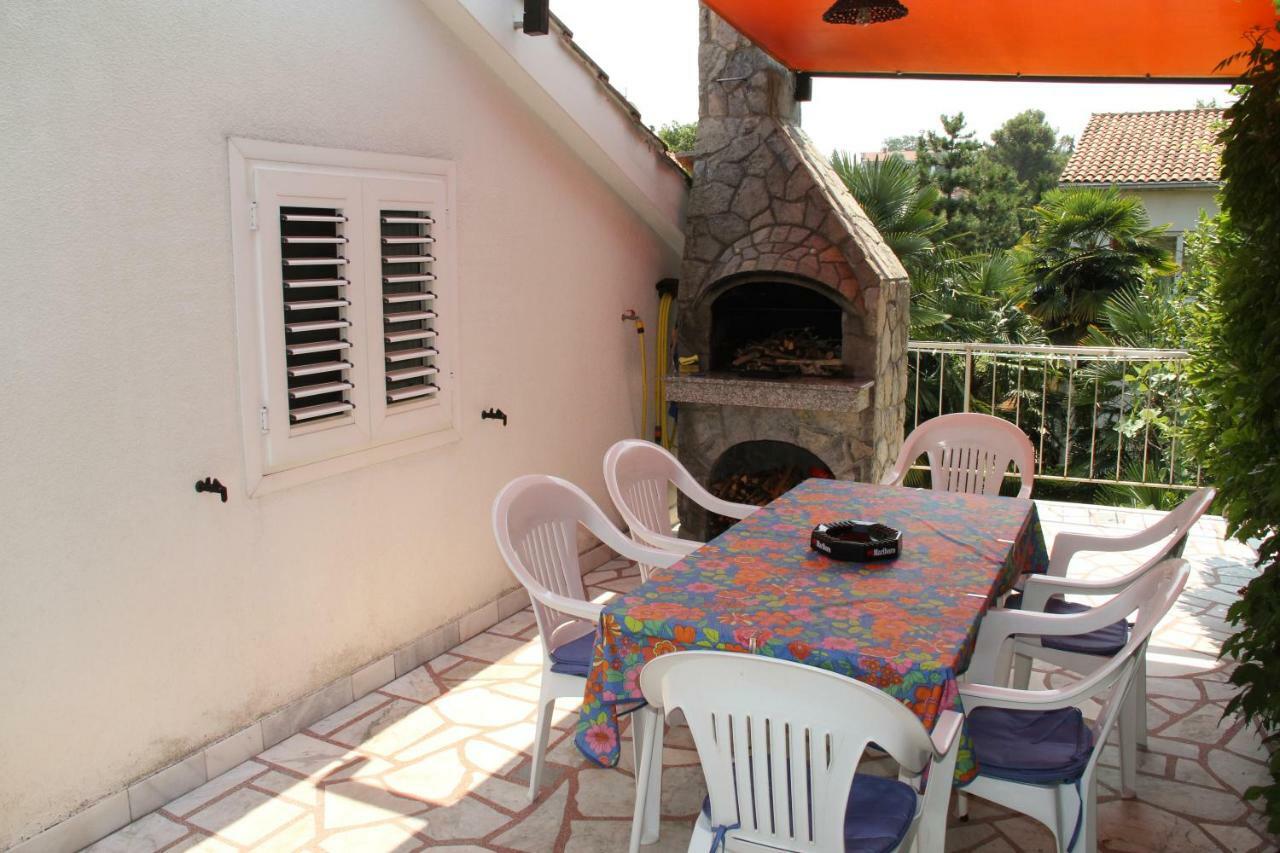Apartmani Rasan Malinska Luaran gambar
